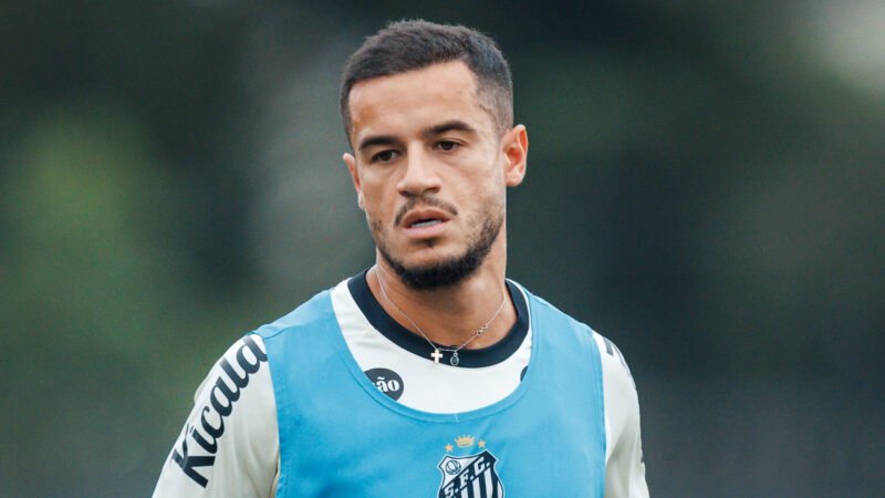 Coutinho durante treino - Foto: Raul Baretta/ Santos FC.