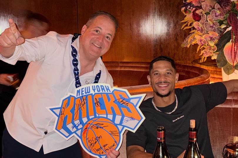 Chef Josh Capon also got several Knicks players to sign a Knicks necklace