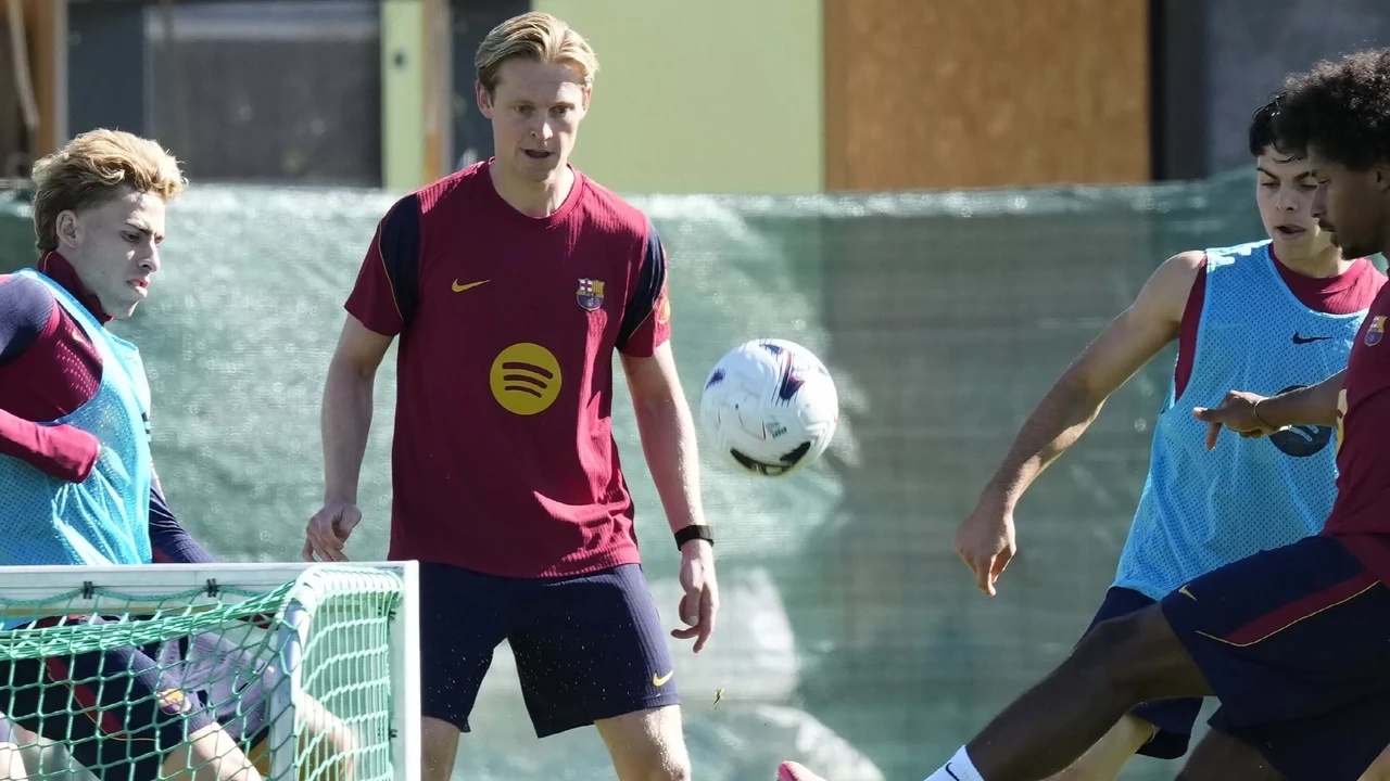 Chelsea weighs €120M double bid for de Jong and Koundé