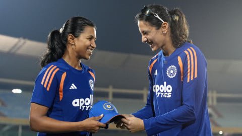 1st T20I: Niki Prasad handed debut as Mandhana-led India elect to bowl first against Zimbabwe