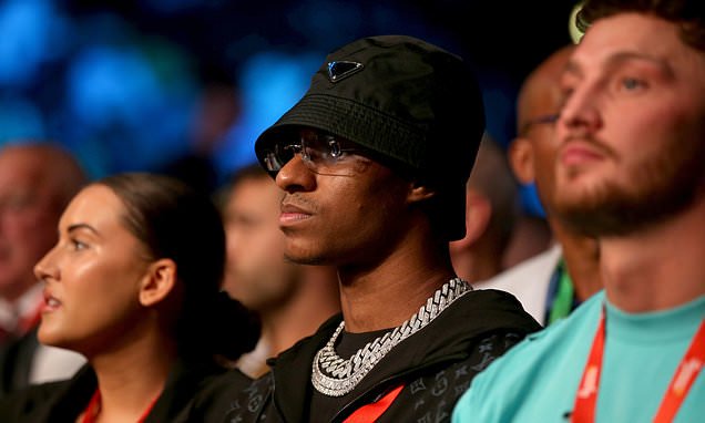 Marcus Rashford brushes off England snub to attend Joe Joyce fight