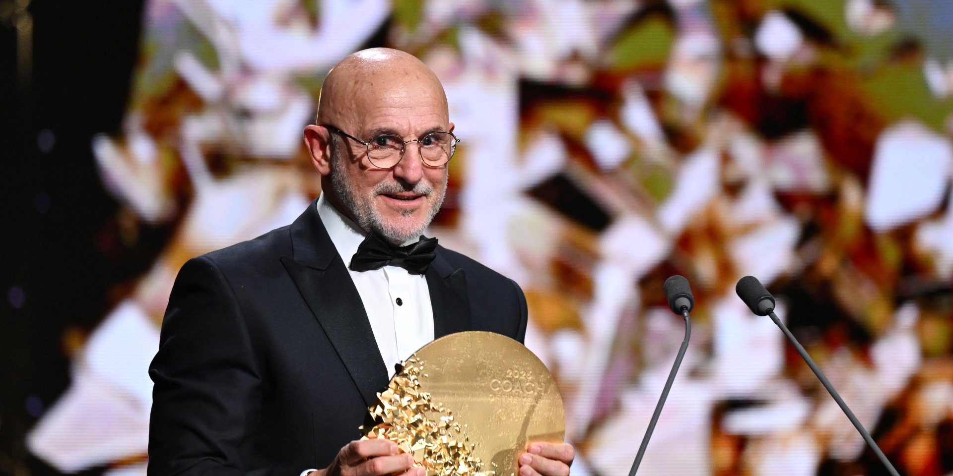 De la Fuente wins men's Ballon d'Or coach of year