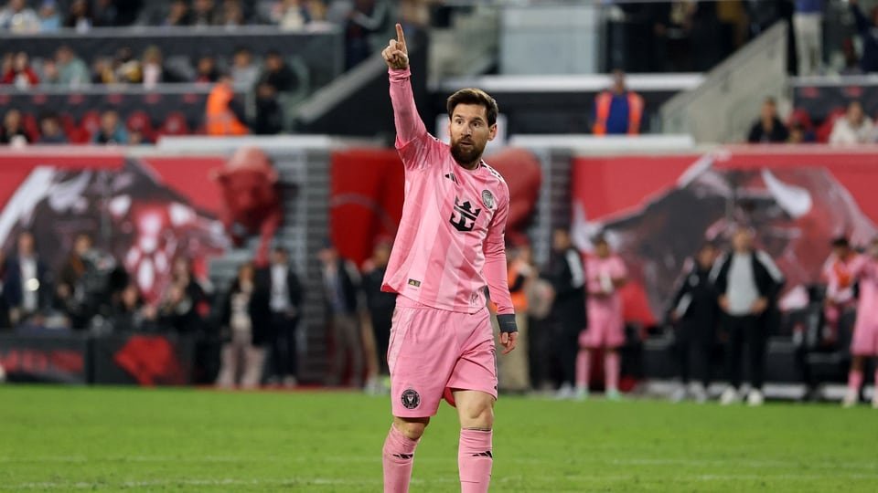 Lionel Messi avoids one-game ban despite five yellow cards, thanks to MLS's Good Behaviour Incentive. (Getty Images via AFP)