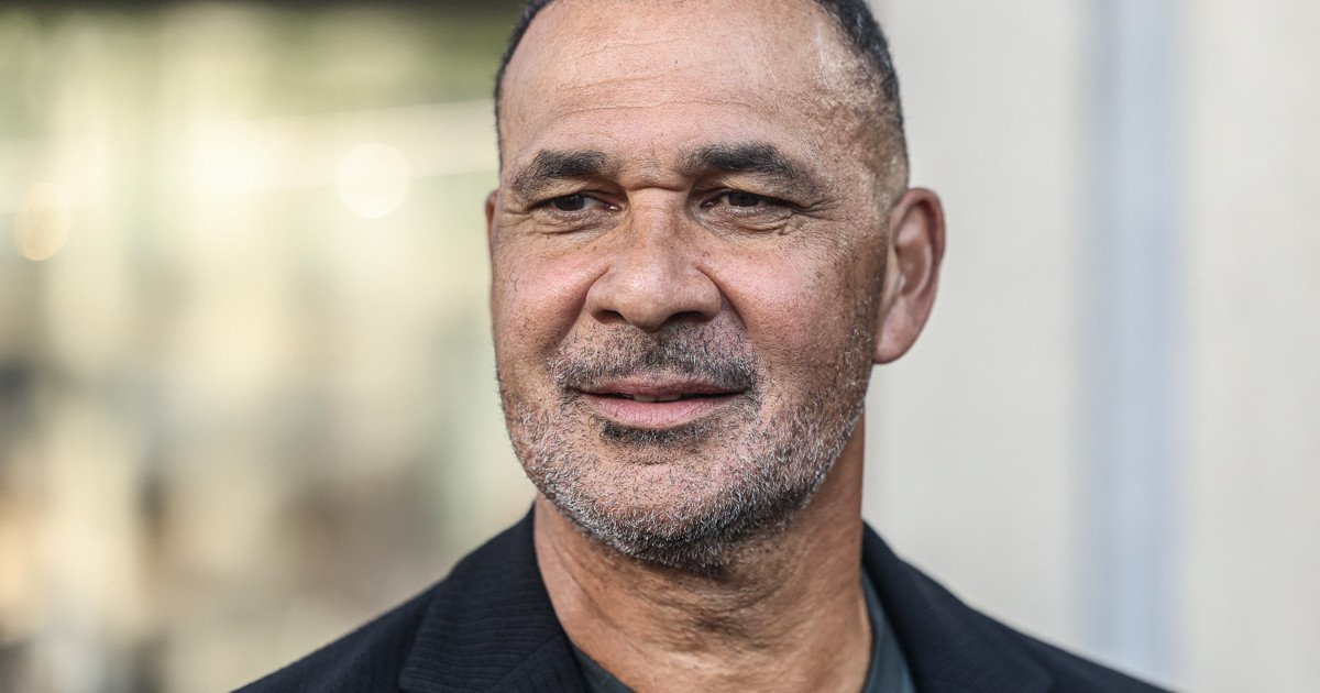 Ruud Gullit urges Feyenoord to stay grounded after Como win