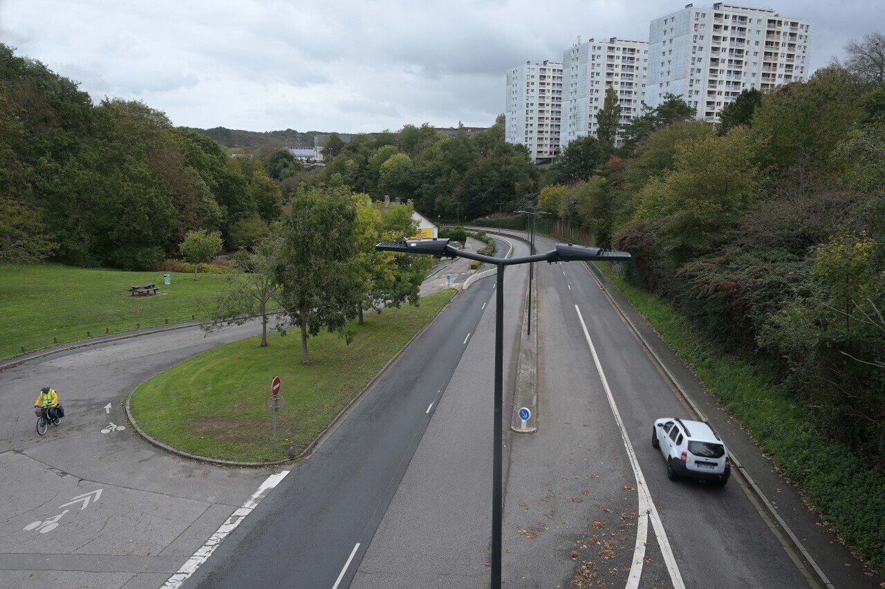 La montée du boulevard de l'Atlantique culmine à 86 mètres d'altitude. Elle est longue de 1 500 mètres à 5% de pente moyenne.