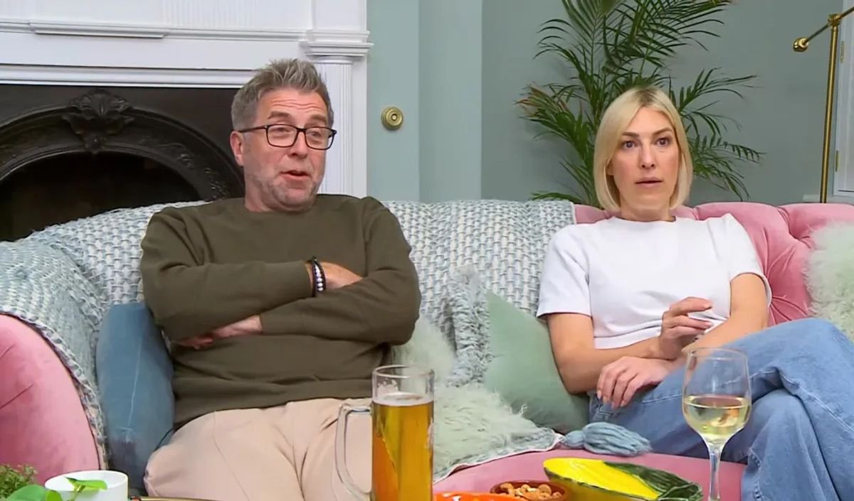 Mark Chapman and Kelly Cates are reportedly dating.