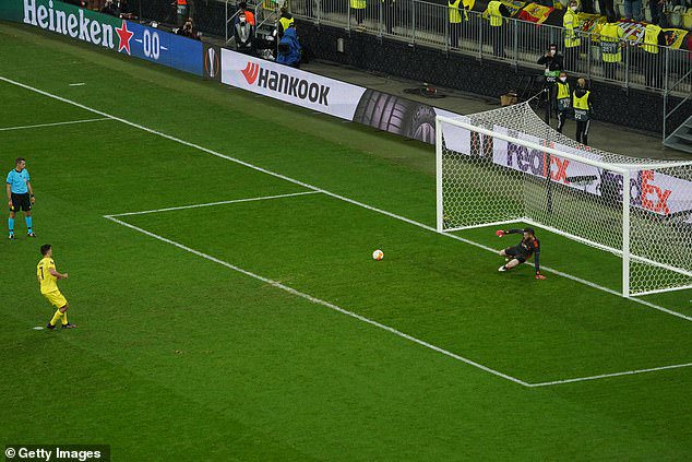De Gea abandoned instructions on three occasions in Gdansk on Wednesday evening