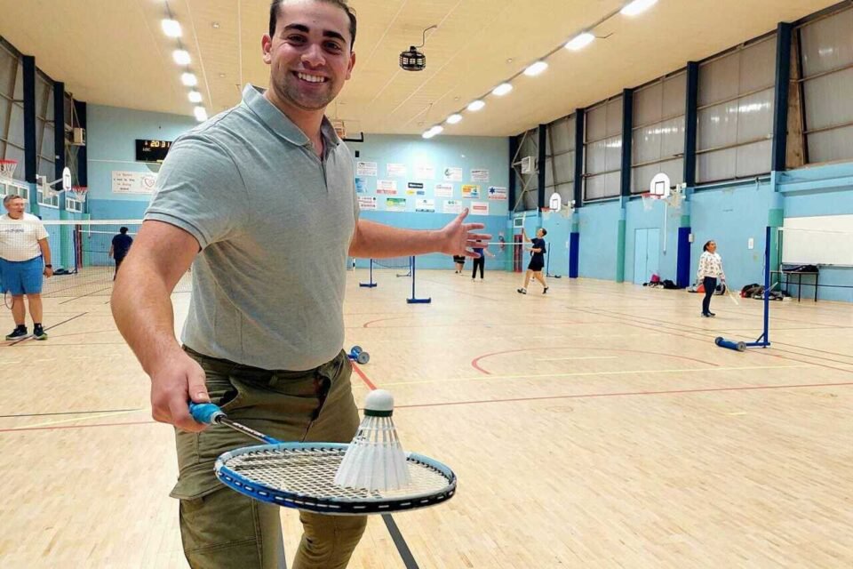 A 20 ans, Ethan Francisco est le nouveau président du club de badminton de Nogent-le-Rotrou.
