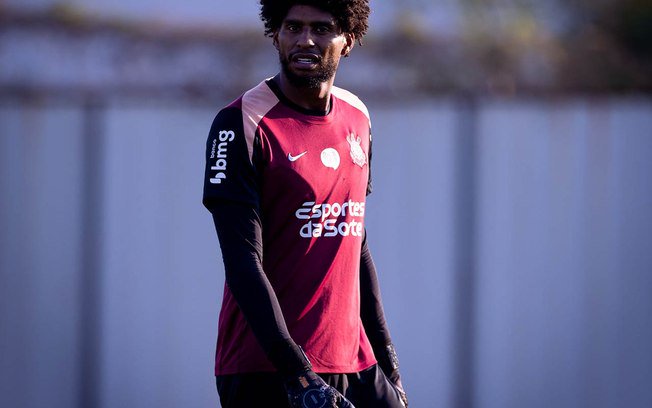 Hugo Souza lamenta empate do Corinthians