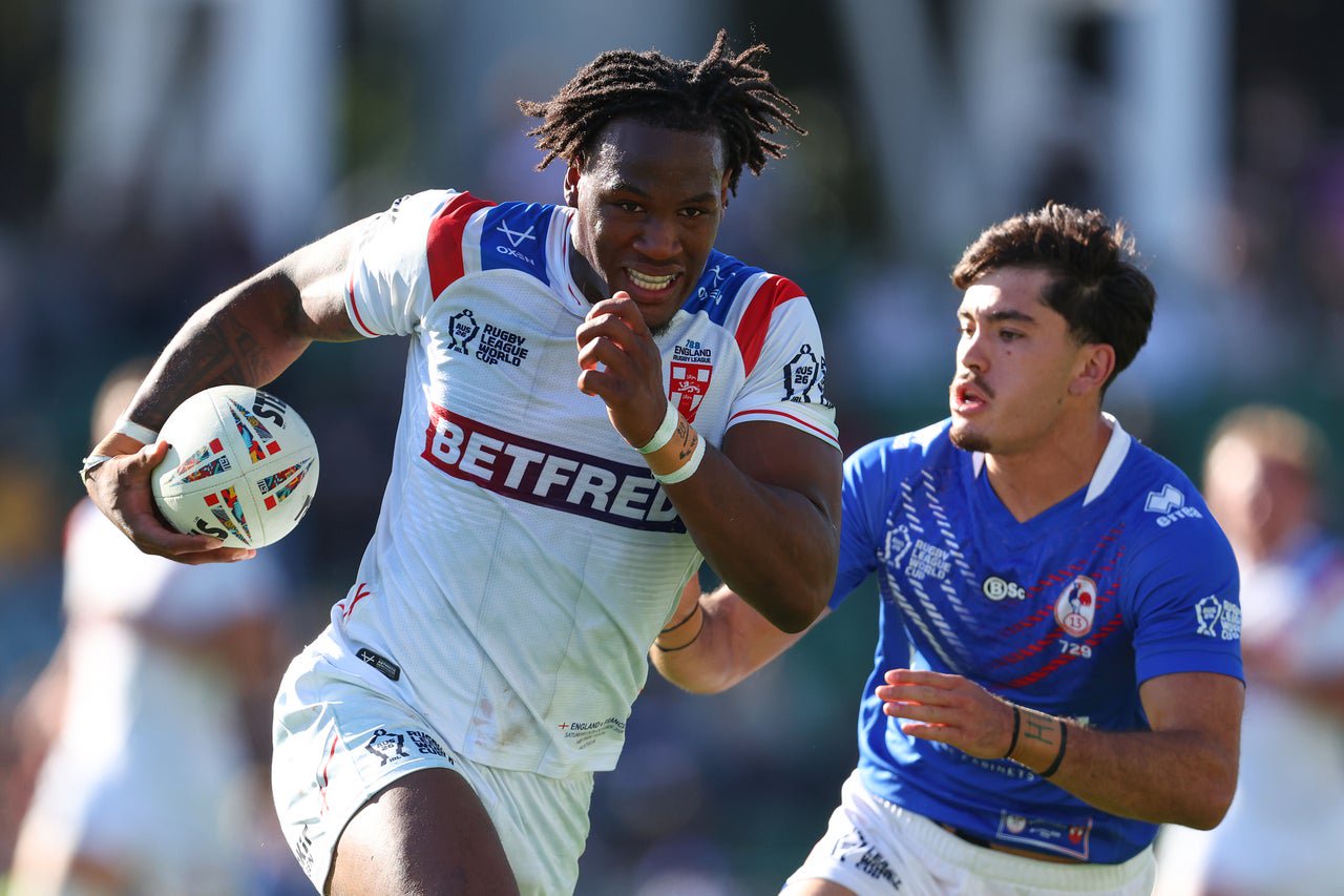 England’s men hammered France 82-0 to keep their hopes alive (Getty)