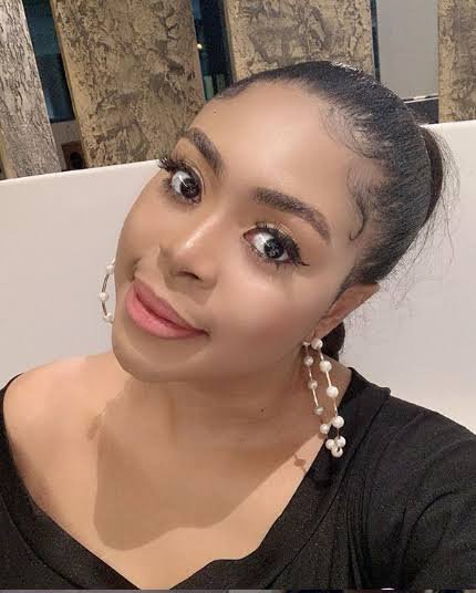 A8912DB5 74F1 4984 ADA7 CB240B3F8133