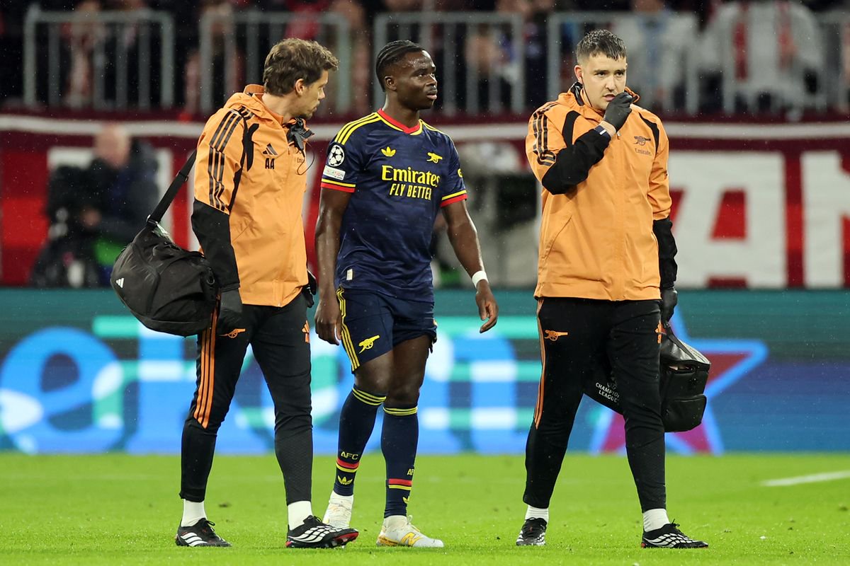 Bukayo Saka limped off against Bayern Munich 