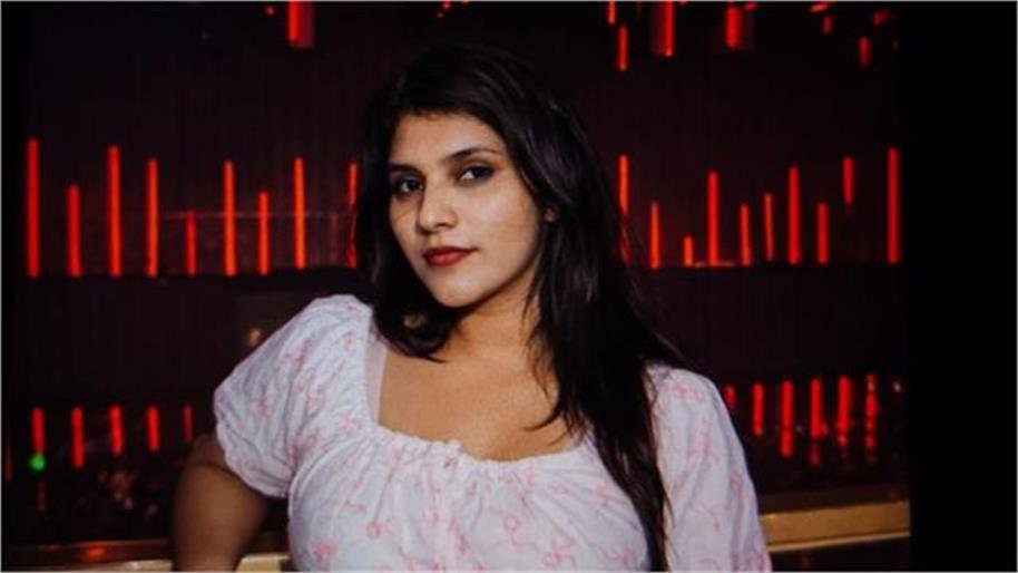 a month after marriage newlywed woman falls from 16th floor
