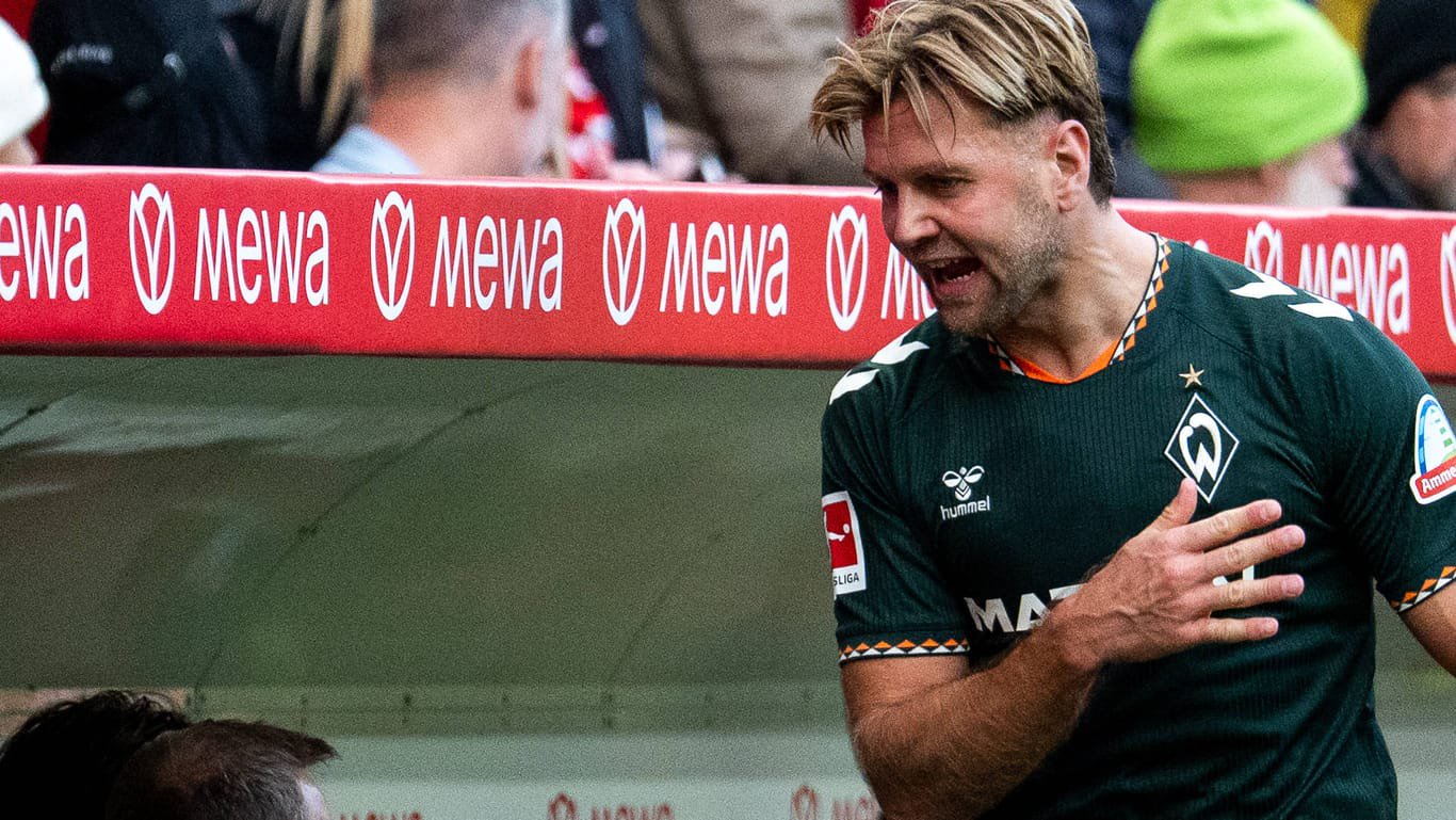 Niclas Füllkrug: Er ärgerte sich bereits bei seiner Auswechslung.