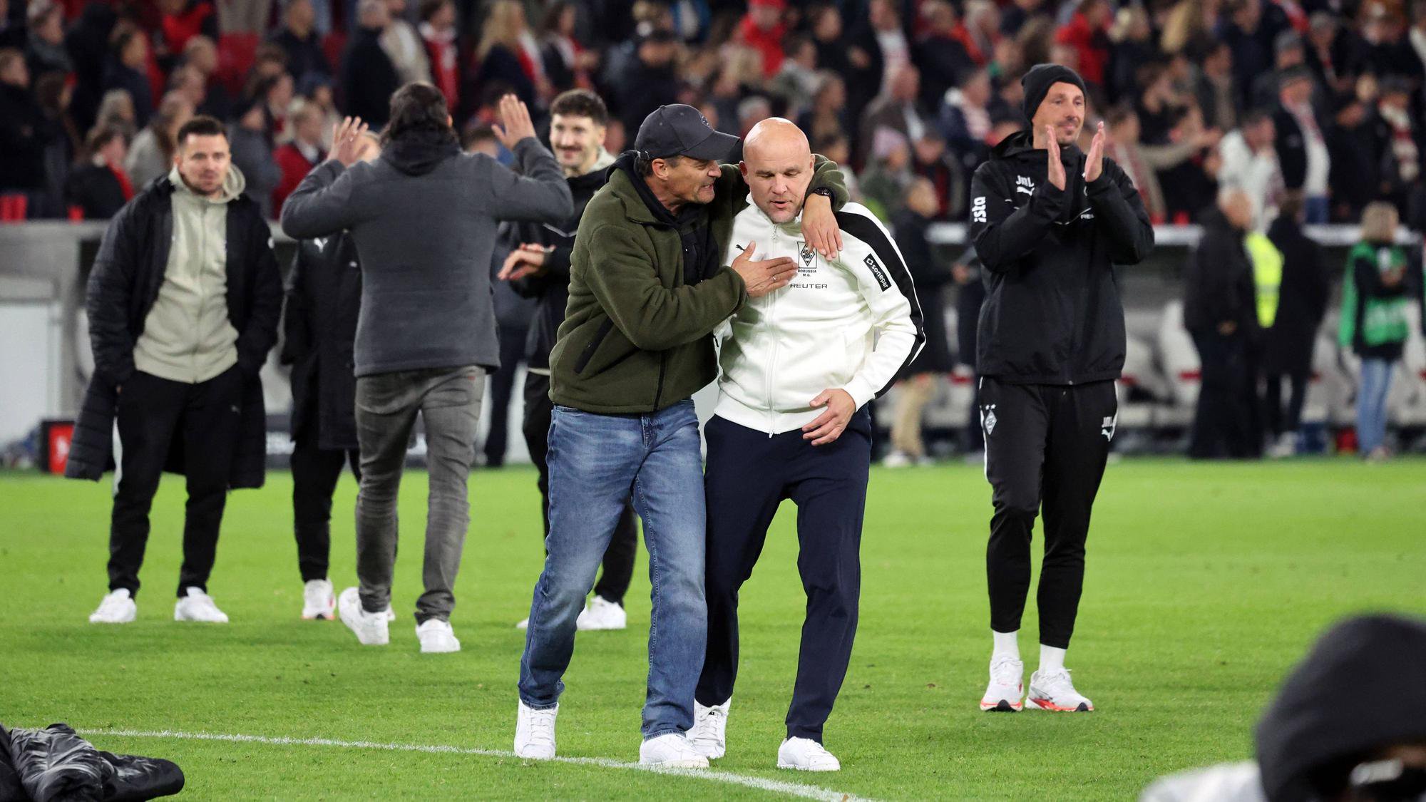 Alexander Blessin und Rouven Schröder auf dem Spielfeld