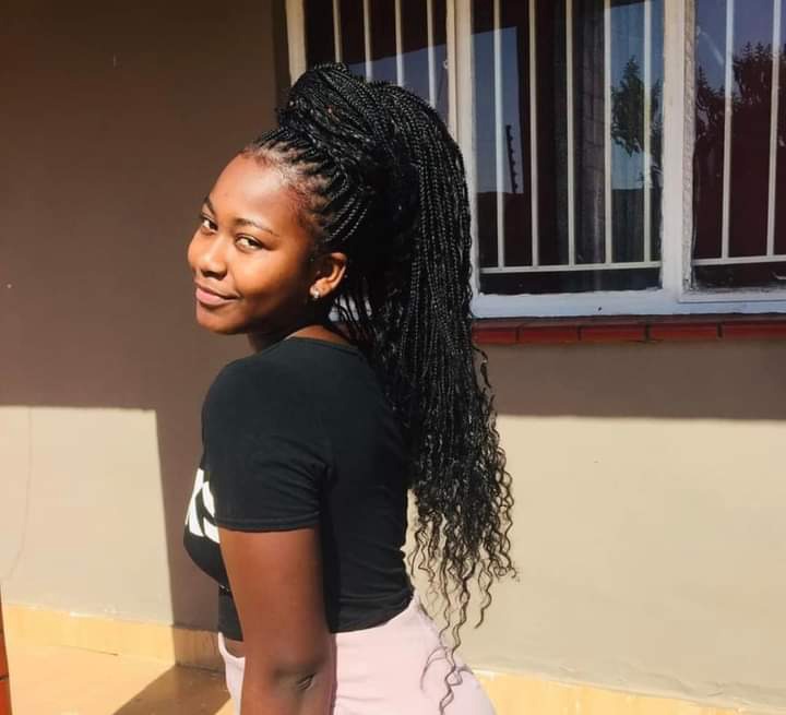 Tears flow as a beautiful 20-year-old girl commits sὐiḉide - Photos