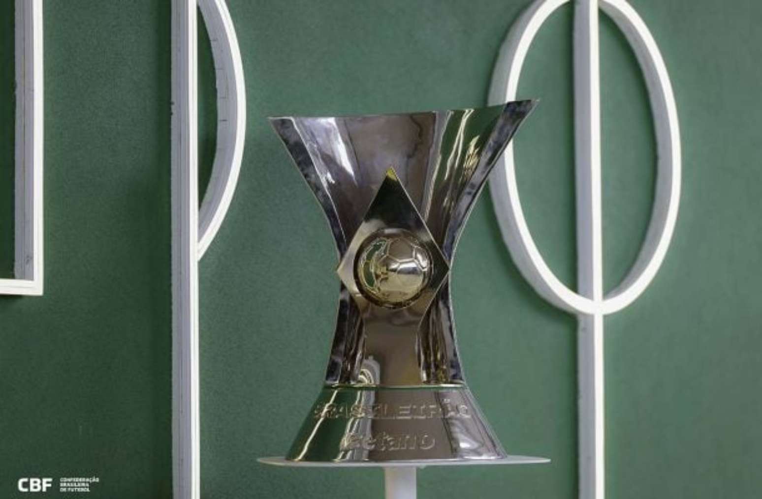 Fla e Palmeiras, os dois times que lutam pelo título, se enfrentam no dia 21 de novembro –
