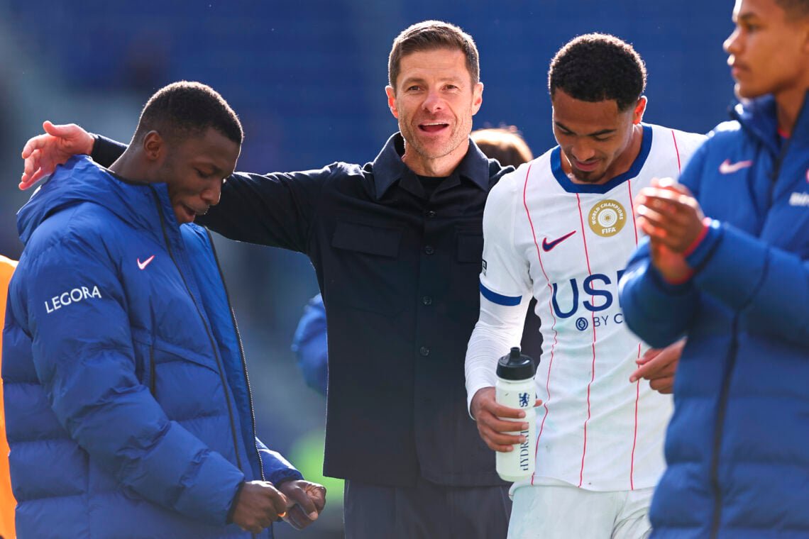 Xabi Alonso manager / head coach of Chelsea celebrates with Moises Caicedo and Levi Colwill