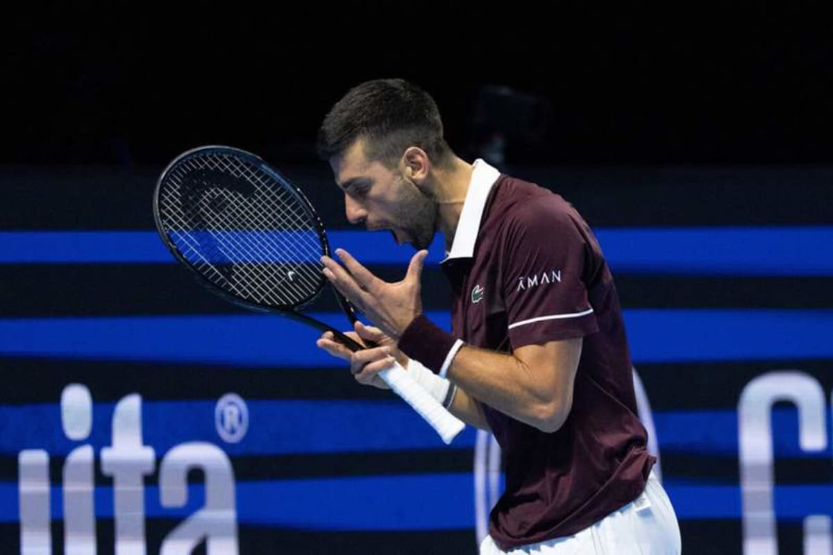 BASEL, SWITZERLAND, OCTOBER 29: Novak Djokovic of Serbia is not pleased with his performance during Day 6 of the Swiss Indoors Basel at St. Jakobshalle on October 29, 2026, in Basel, Switzerland Copyright: xJustPictures.ch/PascalxvonxBürenx jp-en-EuSpIm-Pavo_Fotografie-07405 ©IMAGO/justpictures.ch