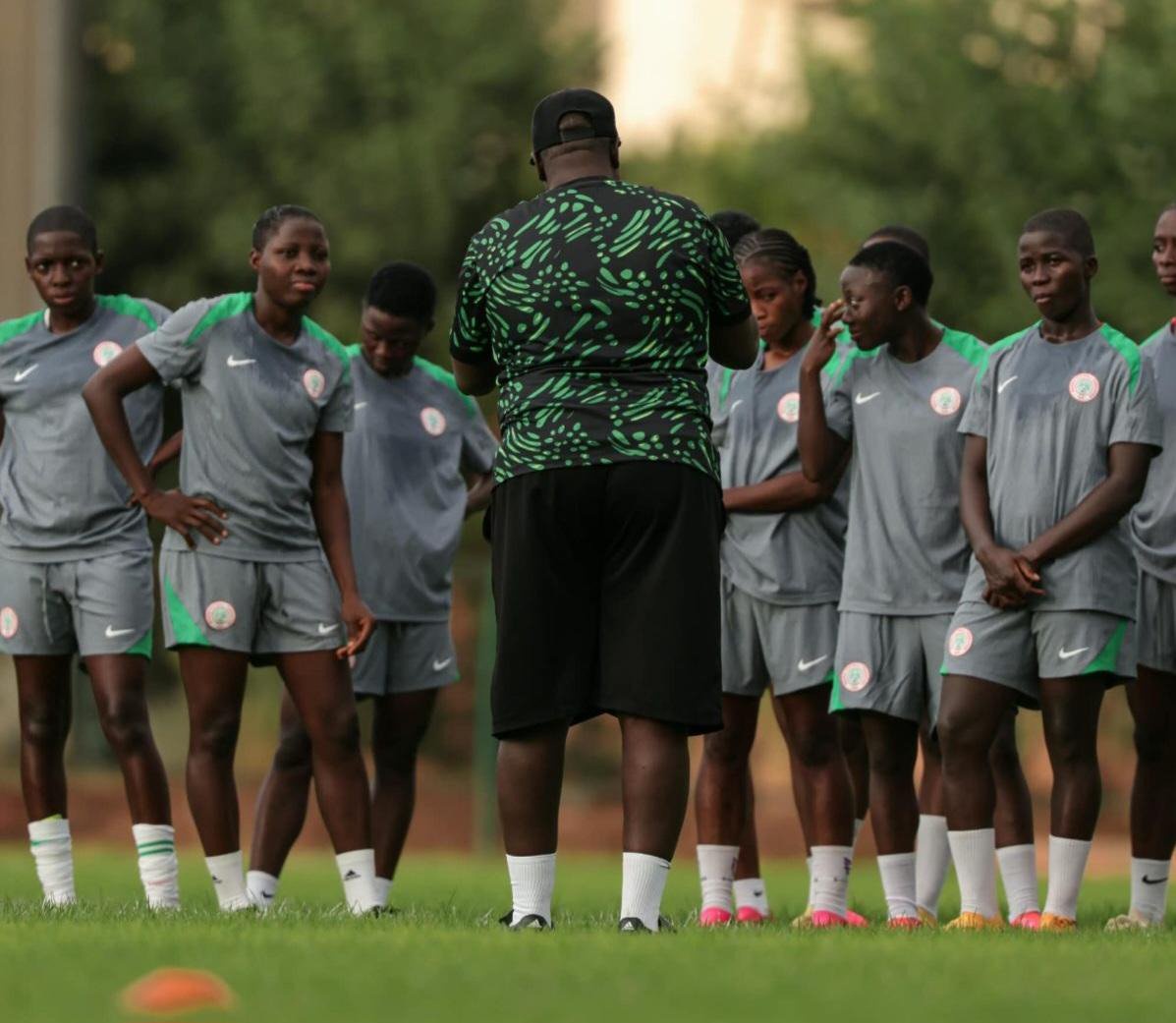 Coach Hakeemm Busari and his U17 girls