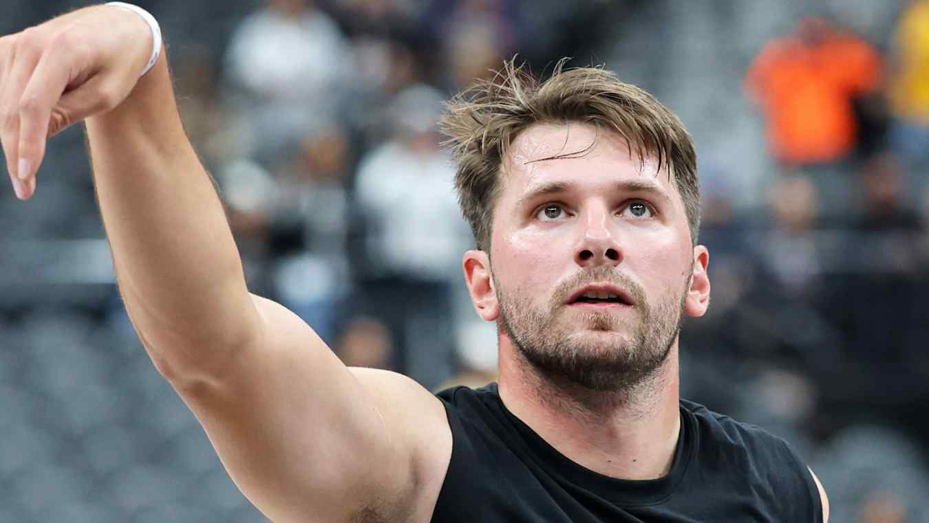 Luka Doncic #77 of the Los Angeles Lakers