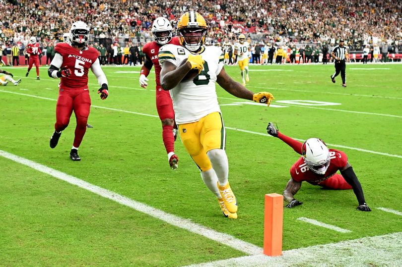 Josh Jacobs rushes for a touchdown