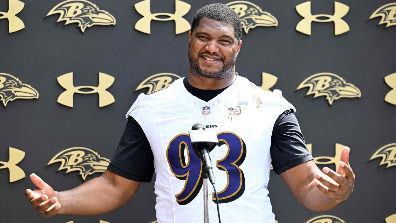 Baltimore Ravens defensive tackle Calais Campbell