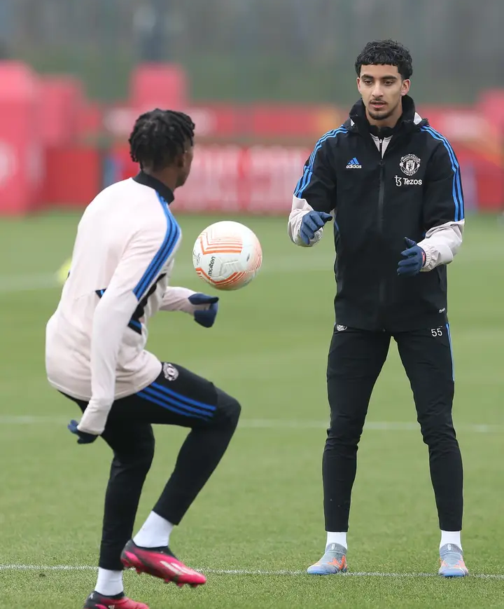 Some Photos Of Man United Players Training Ahead Of Barcelona's Game; Casemiro And Sancho Spotted
