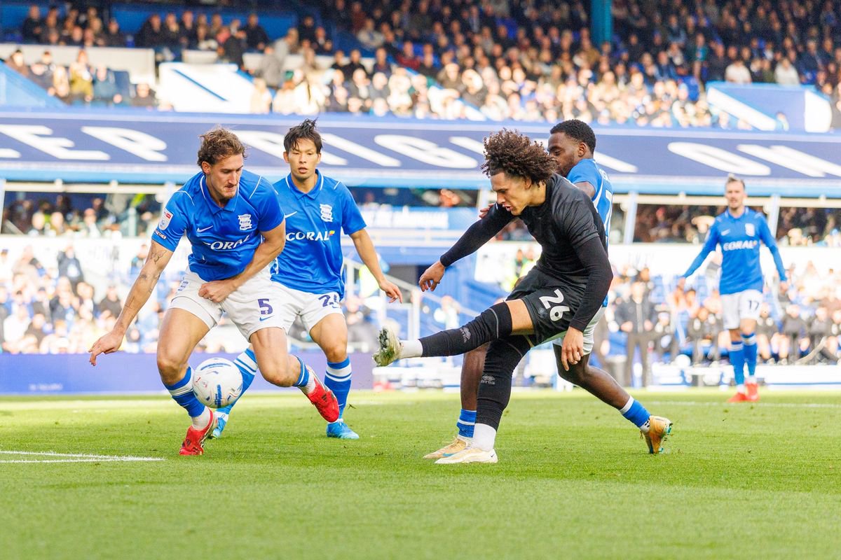 Rayan Kolli of Queens Park Rangers shoots against Birmingham City