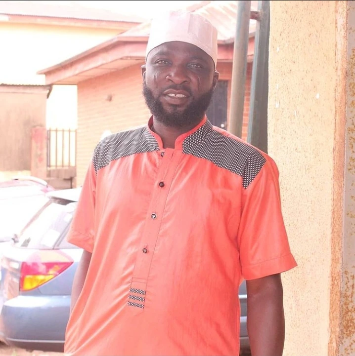 Reaction As Late Yoruba Legend,Dagunro's Second Son joins His Brother to Continue The Legacy Of The Veteran After Death