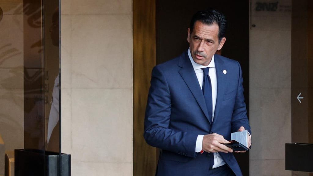 Pedro Proença na chegada da Seleção a Portugal após o Mundial 2026 (ANTONIO PEDRO SANTOS/EPA)