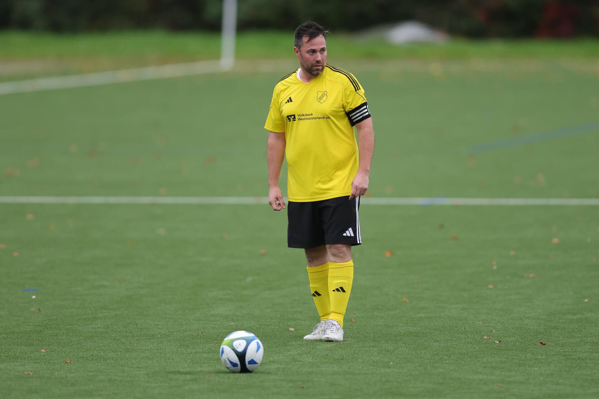 Daniel Wessels beim Freistoß