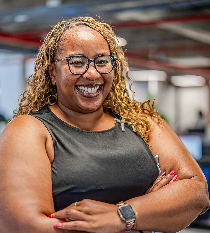 Courage has carried Mnganga from Eyewitness News in 2013 to Power FM, ANN7 and Drum magazine, and back to Primedia in August 2019 as an anchor.