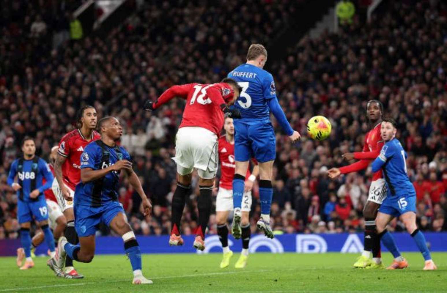 Manchester United e Bournemouth se enfrentam no Old Trafford –