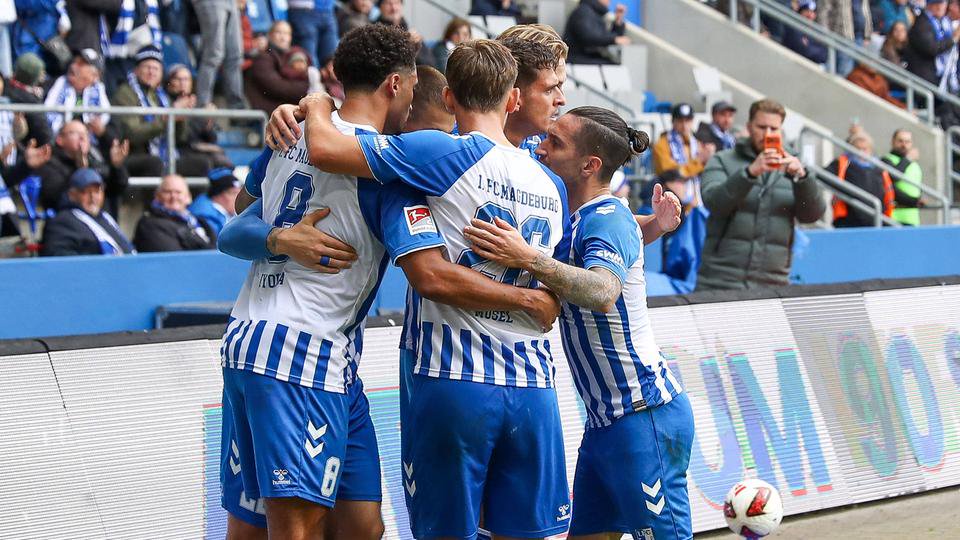 Der 1. FC Magdeburg freut sich über das Tor