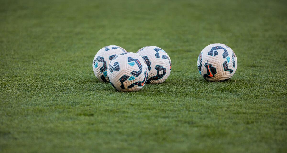 Ballons football amateur