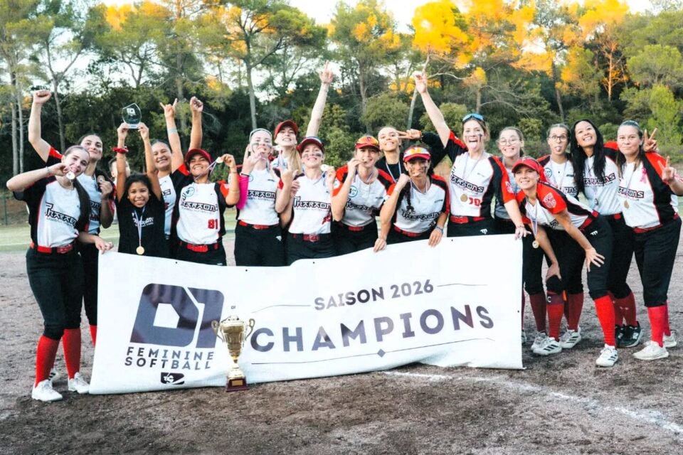 La saison des Pharaonnes d'Évry-Courcouronnes s'est terminée par un doublé : championnes de France et championnes de la Coupe d'Europe B.