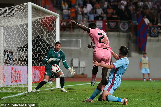 Noah Sadiki scored a stoppage time winner as Sunderland beat Portuguese side Torreense