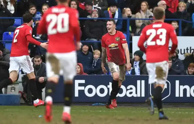 d9aae8d6fcfec0a2e94af32f9c24fb3c?quality=hq&format=webp&resize=720