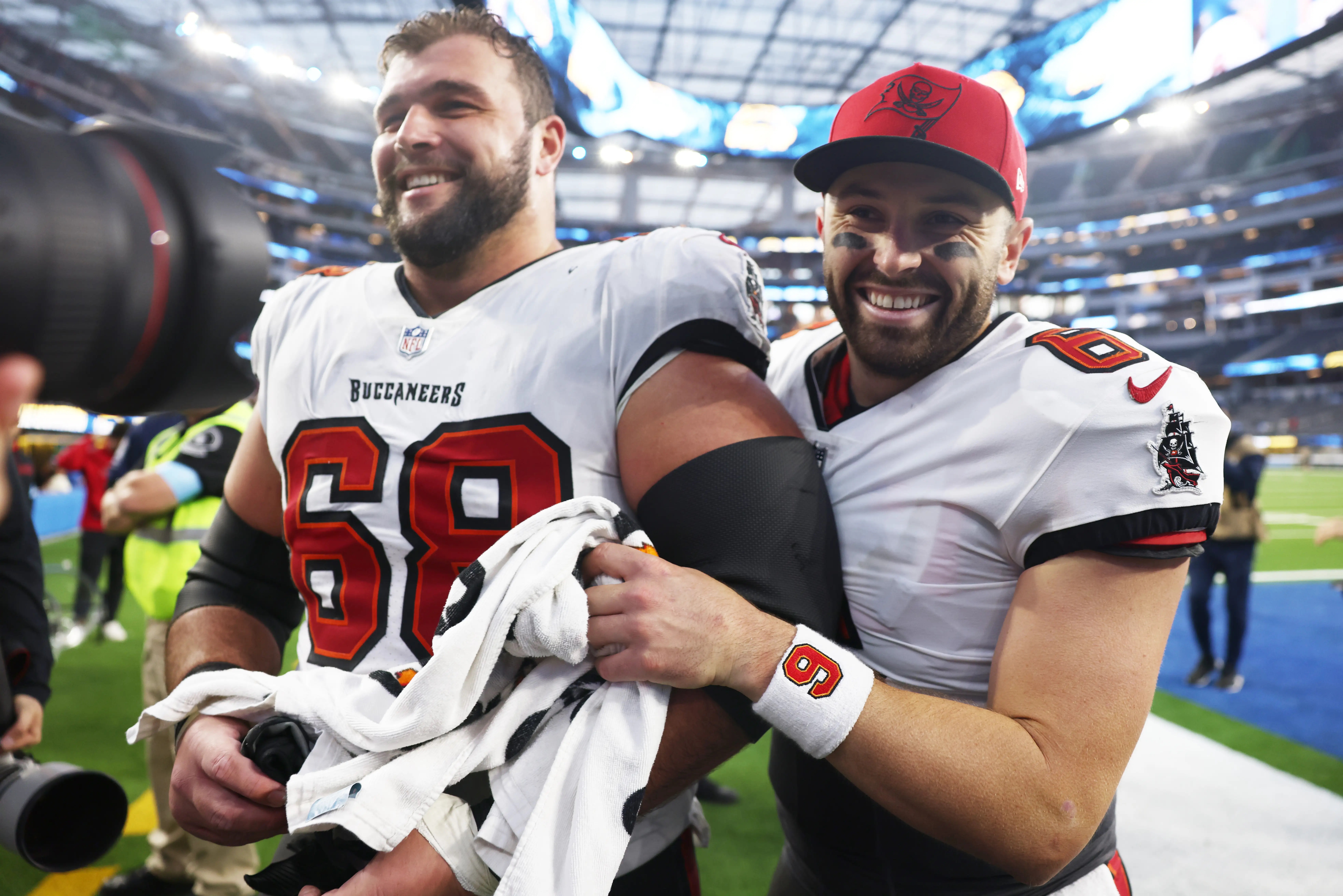 Tampa Bay Buccaneers v Los Angeles Chargers