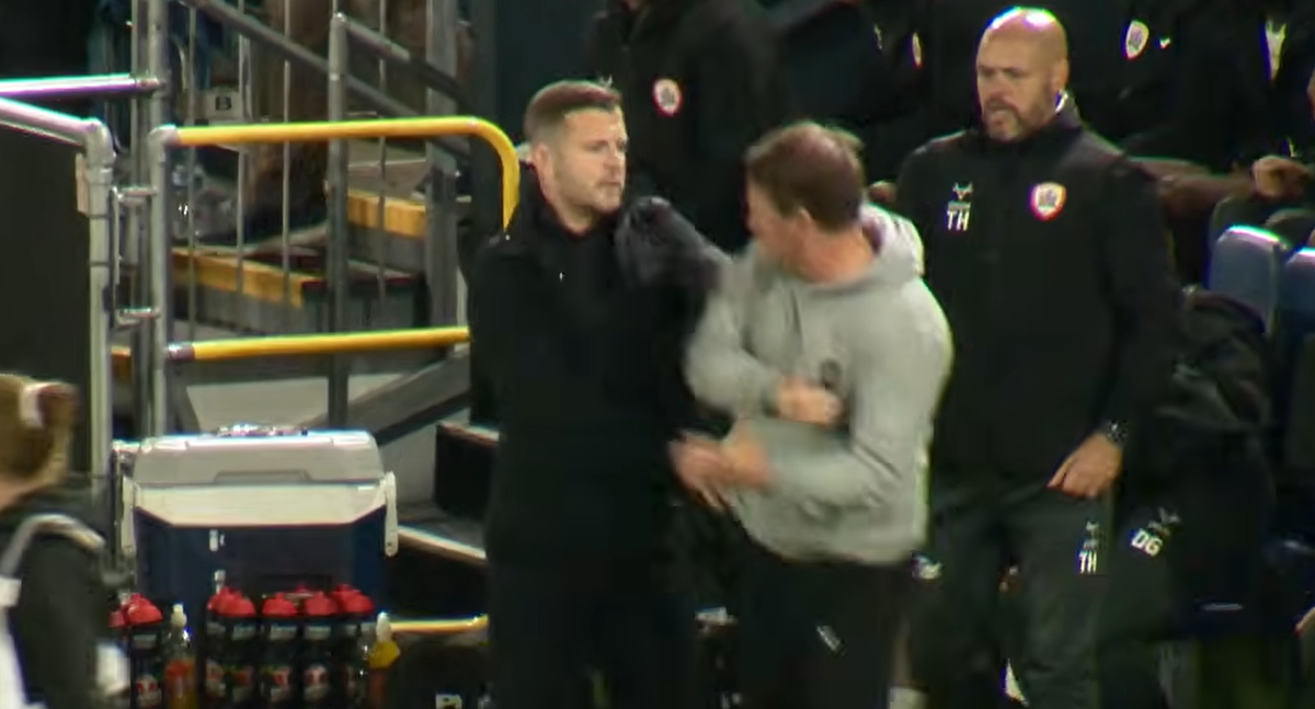 Jack Wilshere pushing Daniel Stendel