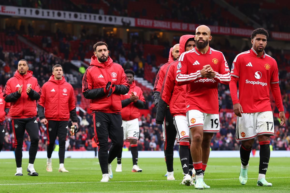Manchester United's players after the defeat to Fulham