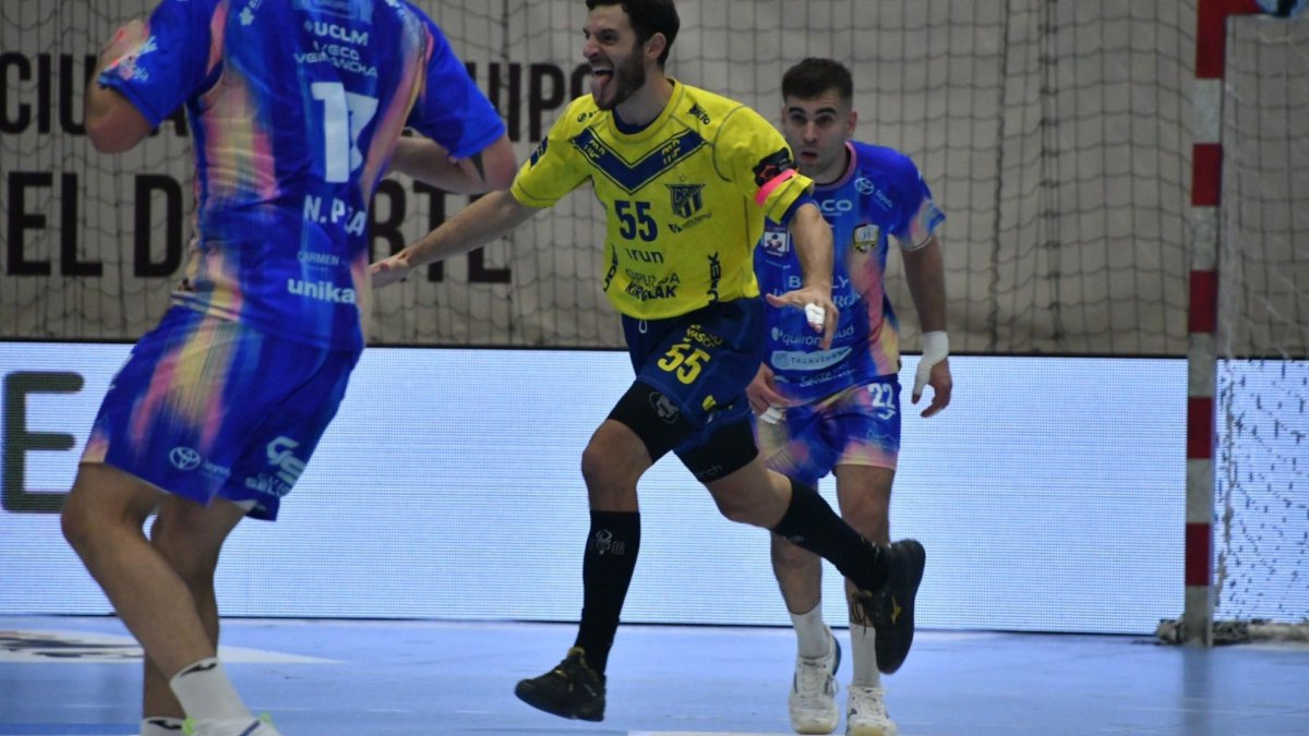 Irudek Bidasoa Leads Liga Asobal After Perfect 7-Game Run