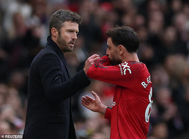 Carrick and Fernandes have cleared the air at Carrington and Fernandes will remain as United's captain, starting at Chelsea today