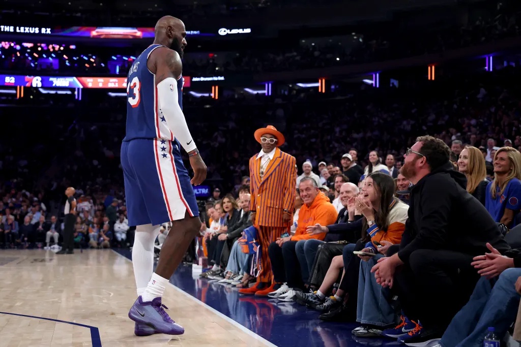 Philadelphia 76ers v New York Knicks
