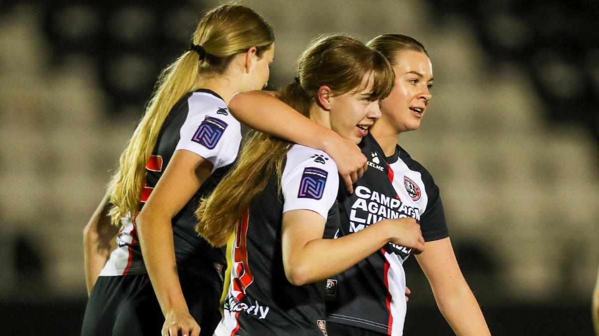 Izzy Stockton and Katie Vince. Photo: Darren Woolley.
