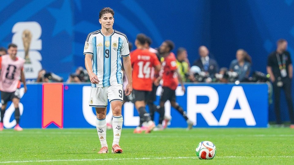 Julian Alvarez during Argentina v Egypt at the 2026 FIFA World Cup. (Wikimedia Commons)