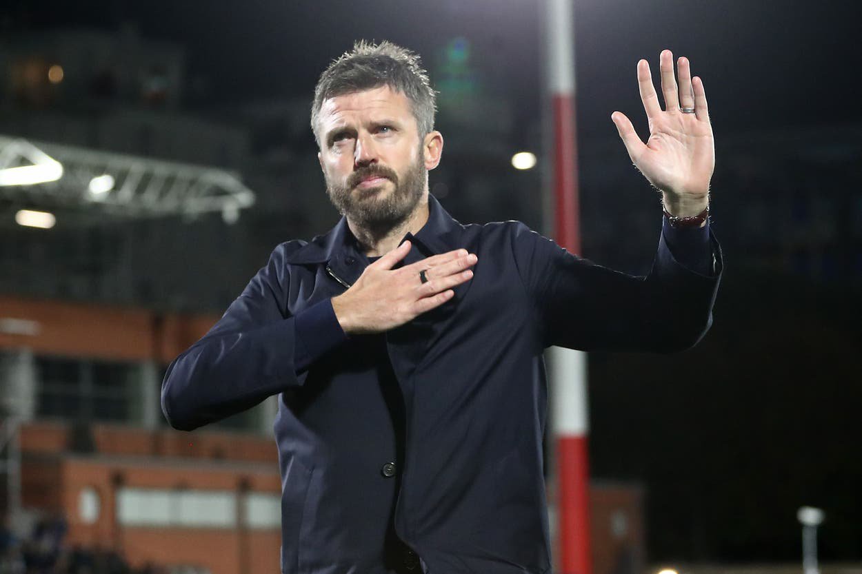 Michael Carrick held his hands up in apology after the defeat to Como