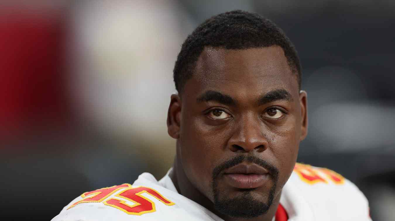 Kansas City Chiefs defensive tackle Chris Jones cleared the air on his sideline altercation with coach Joe Cullen in Week 6.