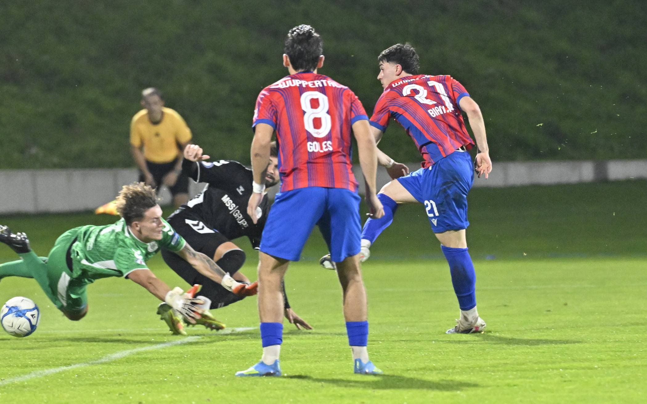 Bilder: Wuppertaler SV schlägt auch SW Essen